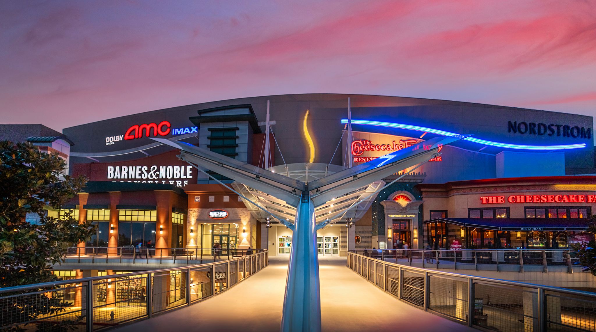Entrance to Stonebriar Centre